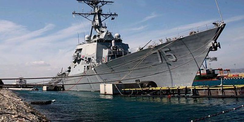 У Чорне море зайшов танкер ВМС США, який зустрінеться з ракетним есмінцем