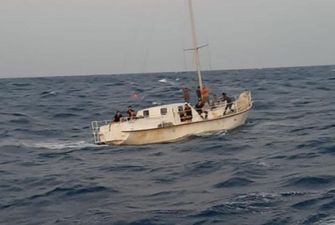 Украинцы на яхте переправляли в Италию более 70 нелегалов
