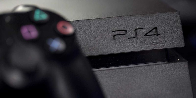 Sony PlayStation 4 отправилась на свалку