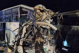 На юге Алжира столкнулись два автобуса, 12 погибших, 46 раненых