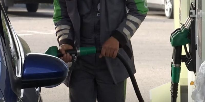 В Киеве АЗС завышают цены на бензин и дизтопливо