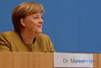 Меркель получила вторую дозу вакцины против коронавируса