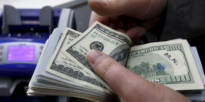 Доллар взметнется вверх уже на этой неделе: аналитик рассказал, чего ждать