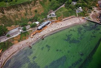 Чорне море позеленіло: українців попереджають про токсичні бактерії