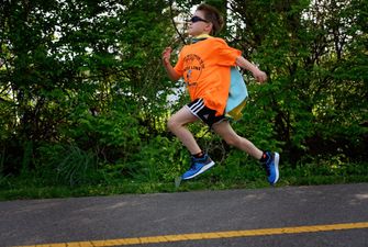 Ради благотворительности: 9-летний мальчик из США пробежал почти 200 км