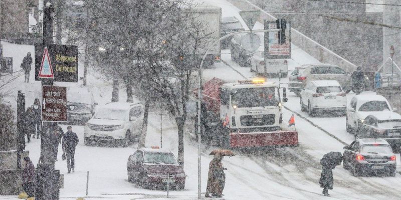 Вниманию водителей: надвигаются снегопад и штормовой ветер