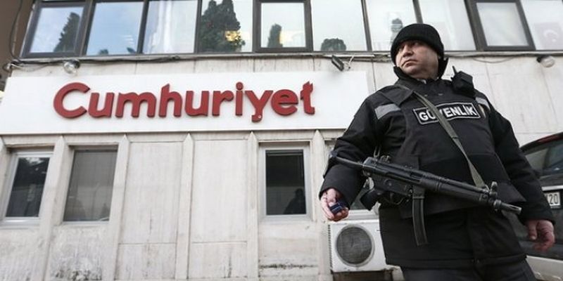 В Стамбуле изъяли более 270 млн фальшивых долларов