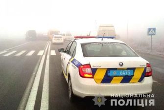 Через сильний туман зіштовхнулося сім машин: фото наслідків ДТП на Рівненщині
