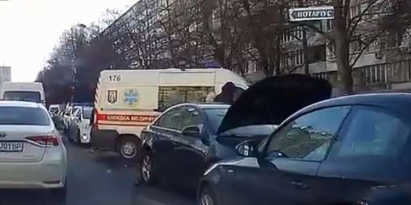 Масштабна аварія у Києві сталася через смерть водія за кермом