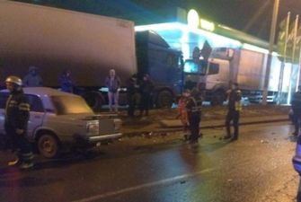 В Харькове на «встречке» ВАЗ столкнулся с Lanos: один водитель погиб