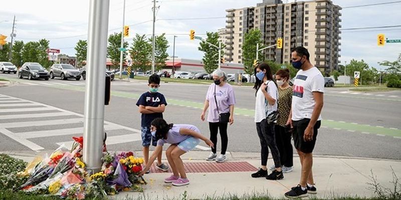 Автомобиль намеренно сбил мусульманскую семью в Канаде