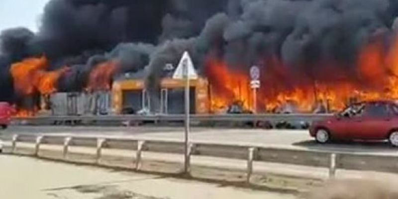 В Баку ликвидировали пожар в торговом центре: пострадали 6 человек
