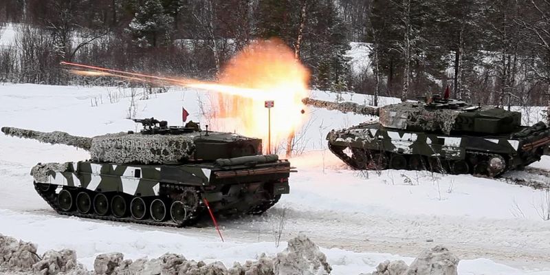 "Железный кулак для прорыва": Резников о поставках западных танков Украине