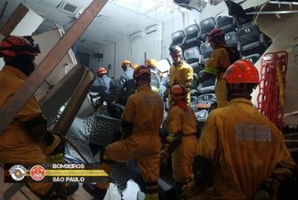 По меньшей мере девять человек погибли во время обвала склада в Бразилии во время визита высокопоставленных чиновников