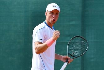 Украинец Крутых вышел в четвертьфинал турнира ATP в Валенсии