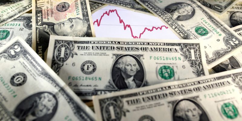 Отставка Смолия взвинтила безналичный курс доллара