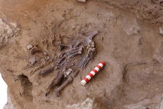 Вчені знайшли печеру з похованням неандертальця