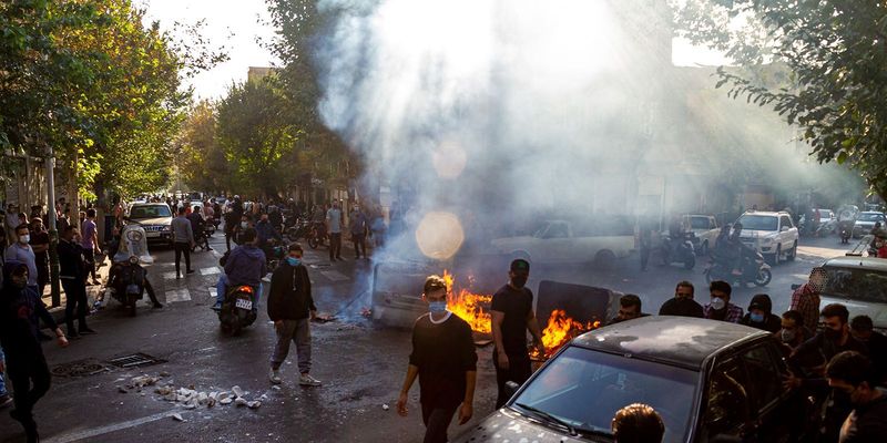 "Становятся ближе": Тегеран просит Москву о помощи в подавлении протестов, — Iran International