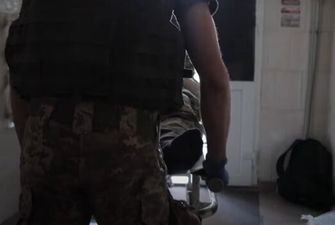"Доколе это безумие будет продолжаться?": украинцы вне себя от злости после рассказа военного о "сервисе" в больнице