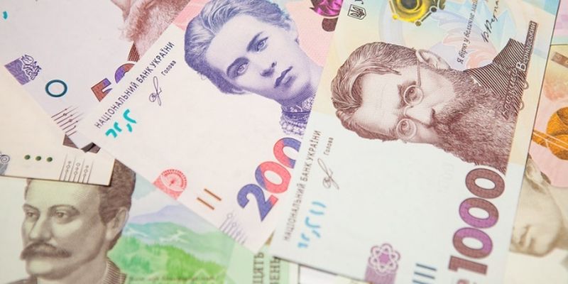 Курс валют: гривня стабільна до долара та євро