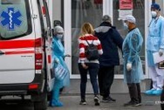 Вчені повідомили, коли в Україні піде на спад четверта хвиля коронавірусу