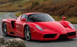 В Нидерландах механик разбил Ferrari за $3 млн