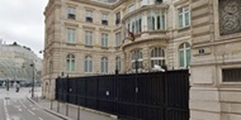 В Париже убили охранника посольства Катара - СМИ