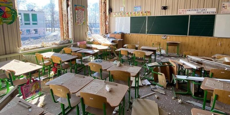 Оккупанты завозят российских учителей для "промывки мозгов" украинских школьников