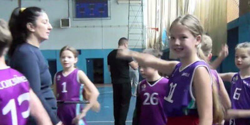 В Ужгороде для детей из Харькова устроили баскетбольный турнир