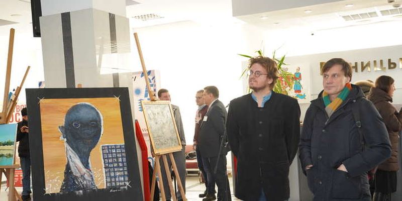 У Вінниці відкрилася виставка «Подих війни»