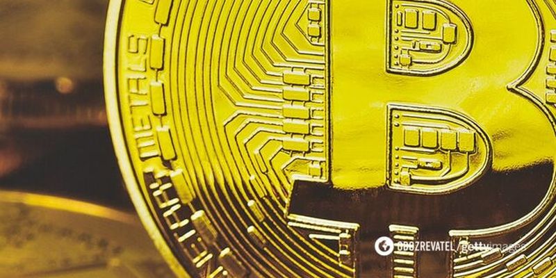 Bitcoin в пике: криптовалюта за полгода рухнула на 40%