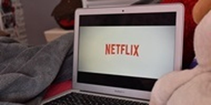 Netflix намерен поднять цены в 2024 году - СМИ