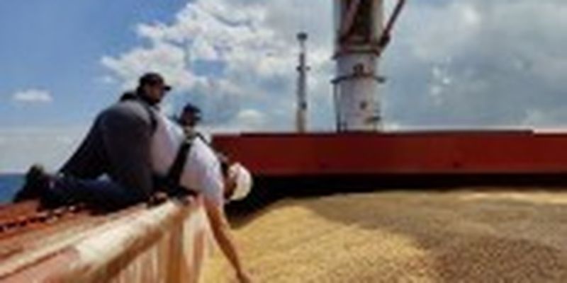 Ще два судна вирушили з портів України "зерновим коридором"