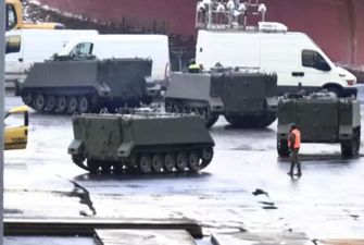В Испании погрузили на судно бронетранспортеры M113 для Украины - СМИ