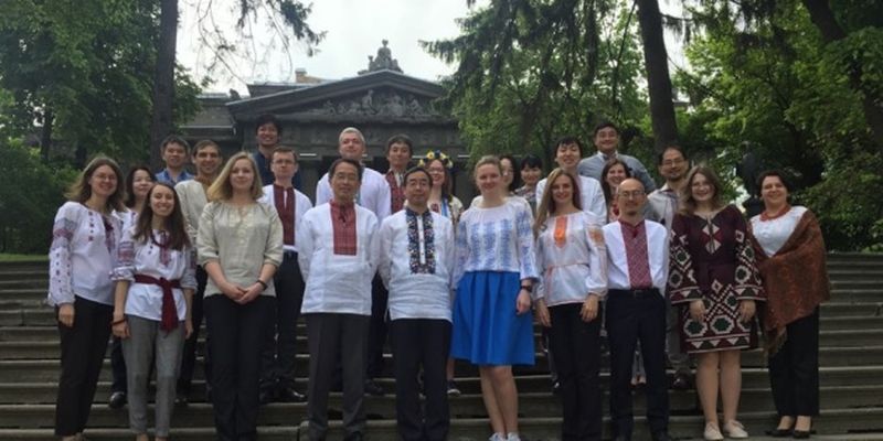 Посольство Японии поздравило украинцев с Днем вышиванки