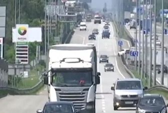 Експерт: важкі вантажі повинні перевозитися залізницею, а не розбивати українські автодороги