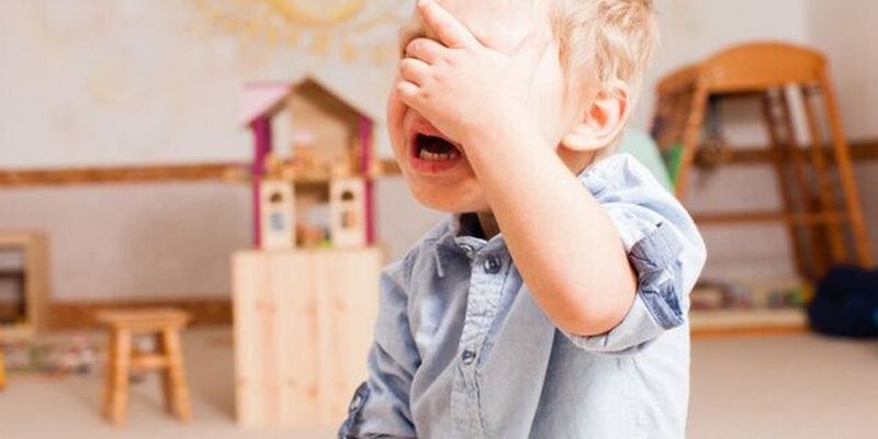 Был без присмотра: на ребенка в российском детском саду упал шкаф