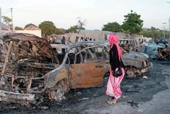 Взрыв бомбы в столице Сомали: шестеро погибших, трое раненых