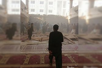 Теракт в Пакистане: взрыв в мечети в Пешаваре унес жизни 17 человек