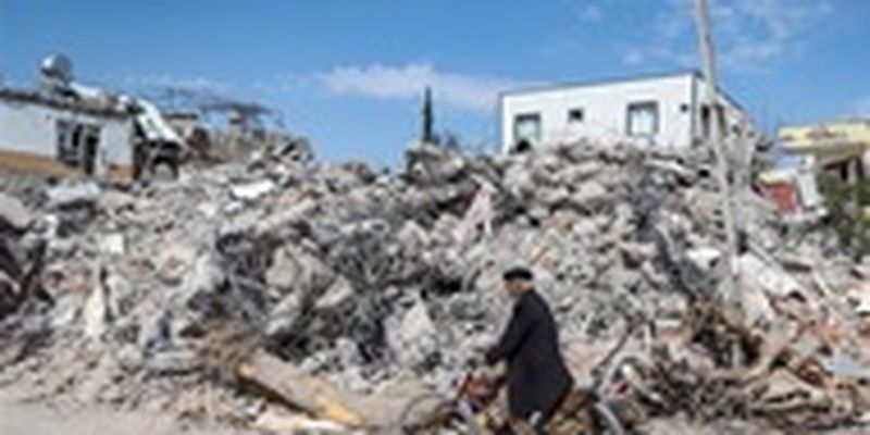 После землетрясений в Турции осталось более 100 млн тонн обломков