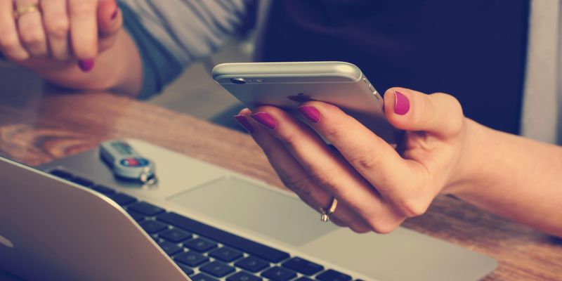 7 "запретных" слов: как распознать фейковое SMS банка и не попасть на мошенников