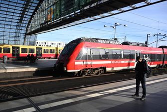 У Німеччині нарешті скасують маски в поїздах