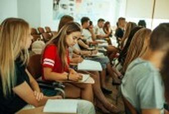 Українським студентам в Польщі оплачуватимуть навчання та житло: як стати учасником програми