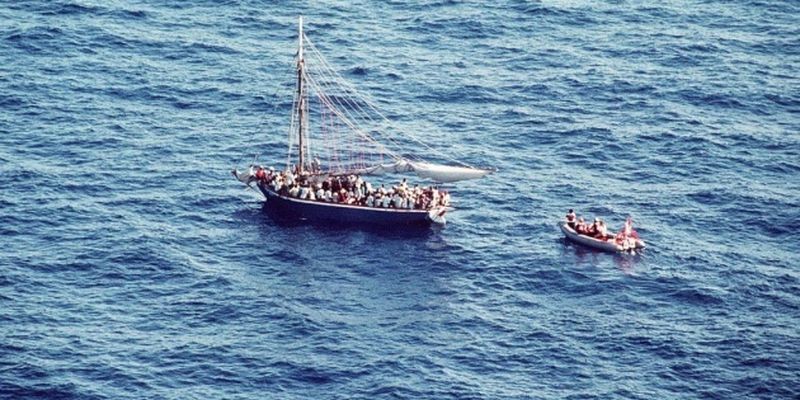 У берегов Испании перевернулась лодка с мигрантами - 12 пропавших без вести