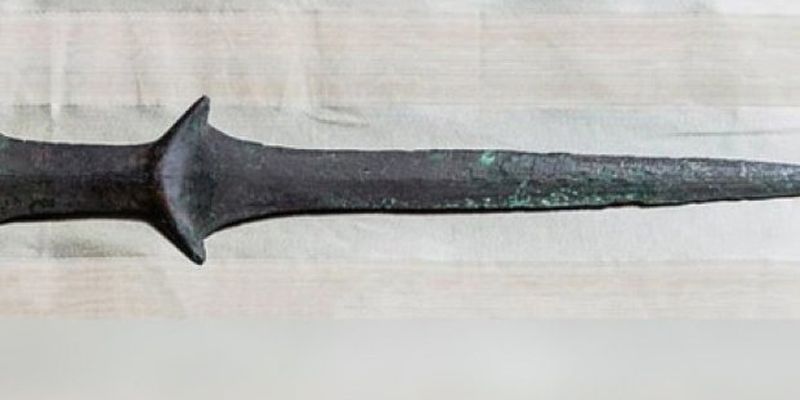 Ученые обнаружили самый старый меч в мире