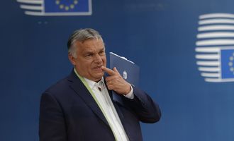 Орбан планирует провести опрос среди венгров по санкциям ЕС против России