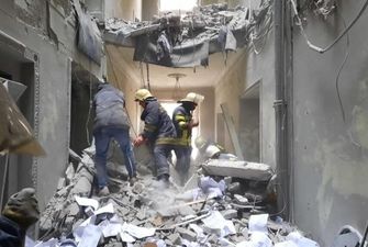 В Харькове из-под завалов достали тела 150 погибших