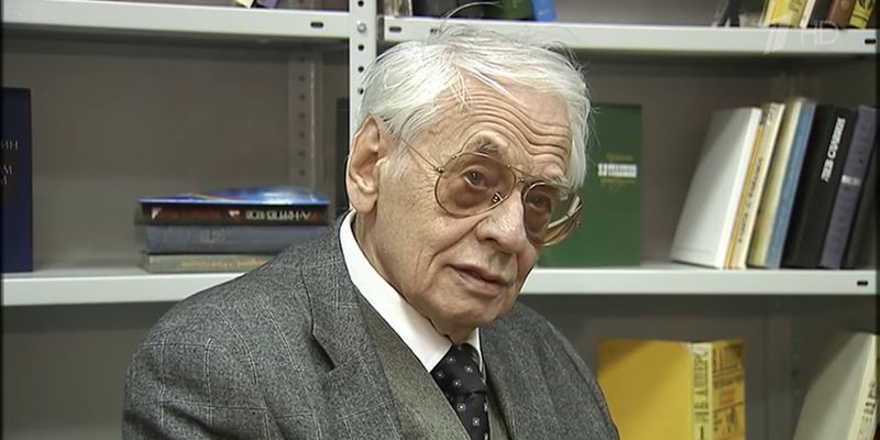 Скончался легендарный режиссер Владимир Наумов