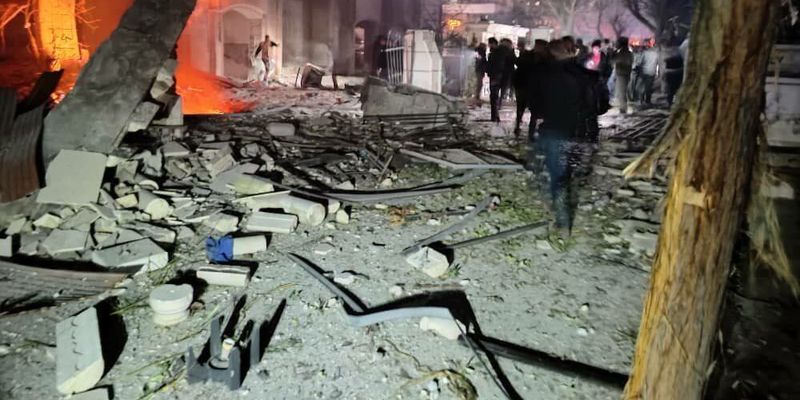 Израиль ночью нанес удар по столице Сирии: фото и видео