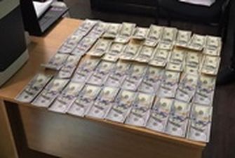 В Харькове судья требовала взятку за возвращение изъятых денег